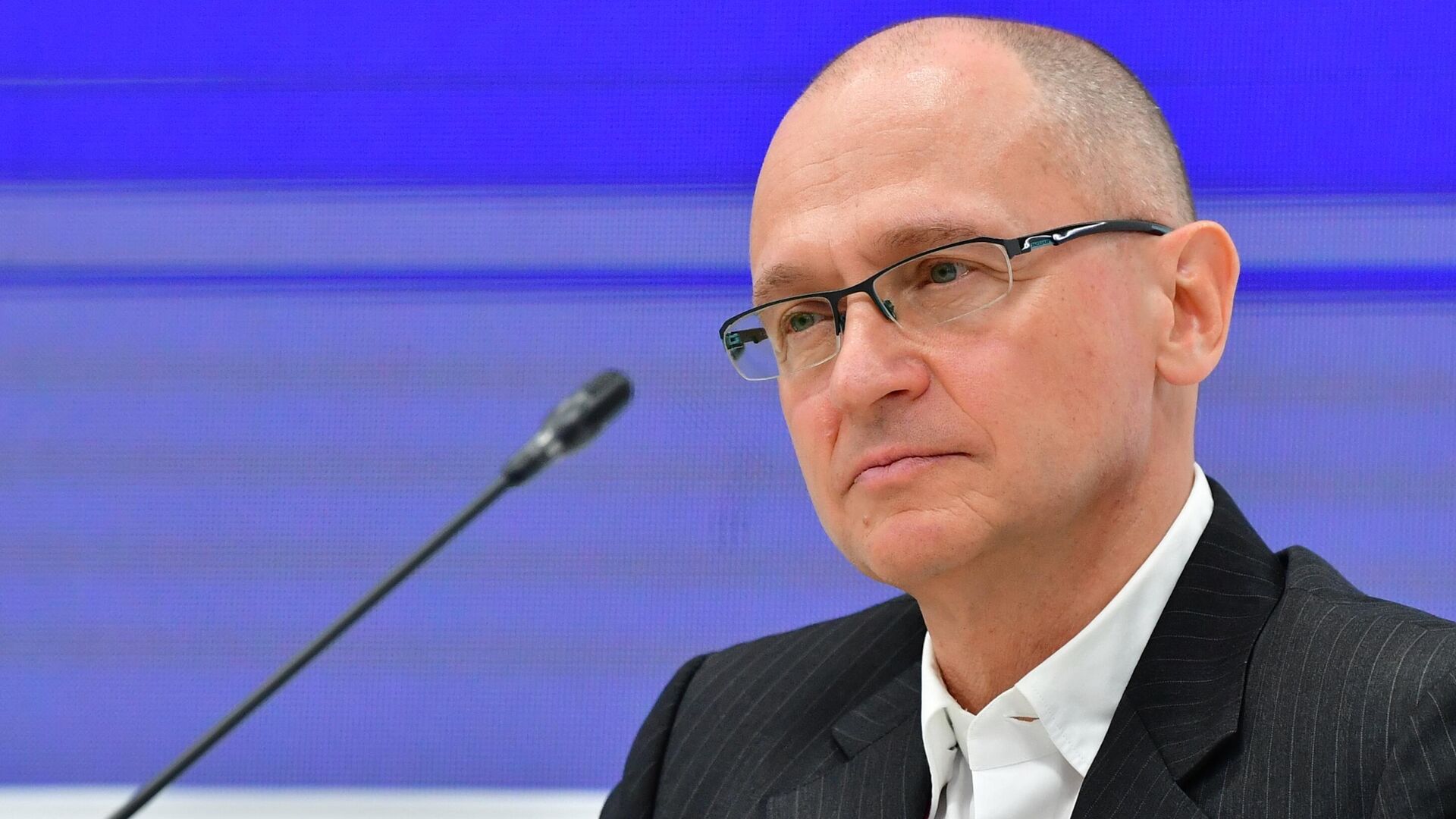 Кириенко в юбилей атомной отрасли выступил со звездой Героя России